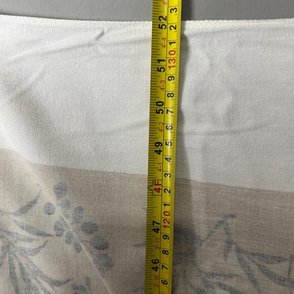 Vintage Cotton Tablecloth Mid Century Leaf Print Red Orange 56x52 - Picture 4 of 5